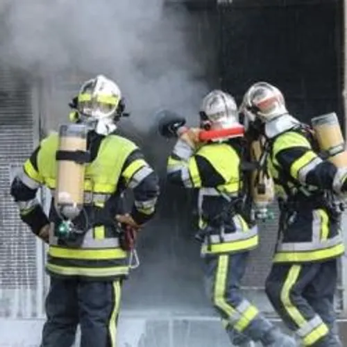 [ SOCIETE - ARLES ]: 2 500 FOYERS SANS ELECTRICITE.