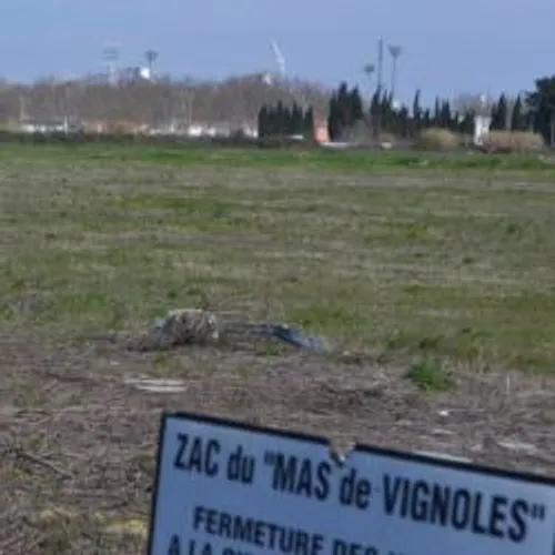 [FOOTBALL]: Nouveau stade à Nîmes : ça n'avance pas.