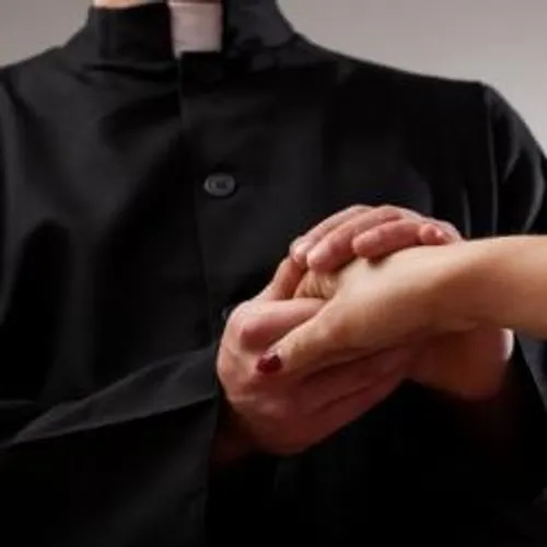 [ RELIGION - PACA ] "OUI POUR LE MARIAGE DES HOMMES D'EGLISE, NON...