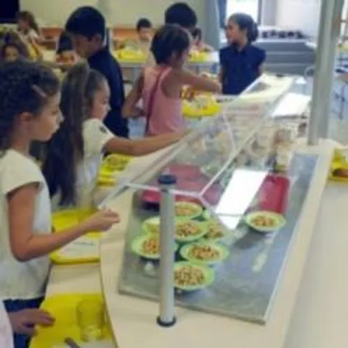 [ SCOLAIRE - ISTRES ] La ville d'Istres lance la cantine à 1 Euro...