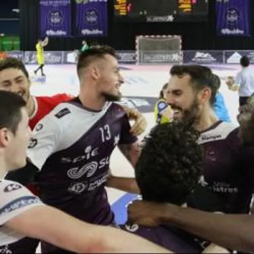 [ SPORT - HANDBALL ] ISTRES : CHAMPAGNE POUR ISTRES