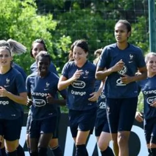 [ SPORT - FOOTBALL ] Mondial 2019 - France-États-Unis : un défi...