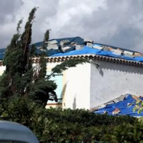 [SOCIETE]: Arles - Pont-de-Crau : toujours mobilisés après la tornade.