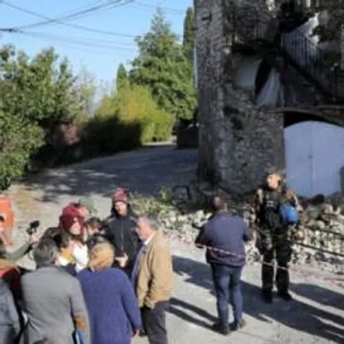 [FAITS DIVERS]: Séisme : au Teil, il faudra réparer les maisons et...