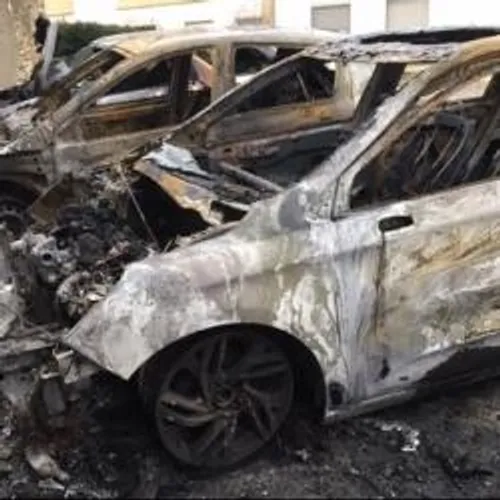 [ FAIT-DIVERS - ARLES ] Arles : une vingtaine de véhicules ont...