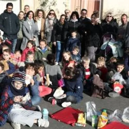 [ GREVE - ARLES ] : une centaine d'enfants privés de cantine depuis...