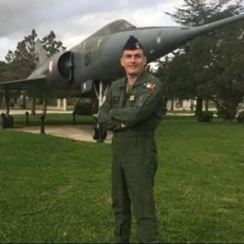 [ SOCIETE - ISTRES ] les nouveaux enjeux de la base aérienne