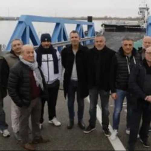 [ SOCIETE - SALIN DE GIRAUD ] Bac de Barcarin : les Saliniers...