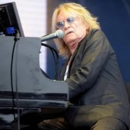 [ FAIT DIVERS - FRANCE ] Le chanteur Christophe est décédé à l'âge...