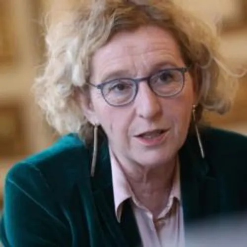 Coronavirus : 11,3 millions de Français sont au chômage partiel,...