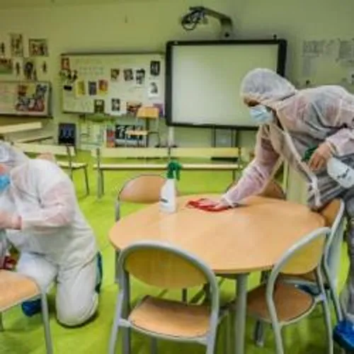 Reprise de l'école le 12 mai, c'est franchement non du côté d'Arles.