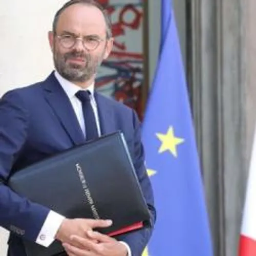 [ ECONOMIE - FRANCE ] L'État donnera "environ 750 millions d'euros"...