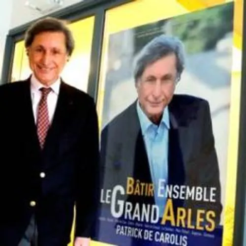 Municipales à Arles : Patrick de Carolis engrange les soutiens dans...