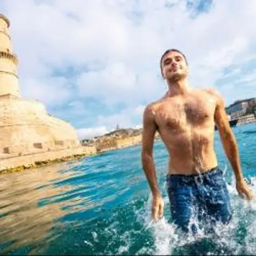 Record du monde pour l'apnéiste Marseillais Arnaud jerard.