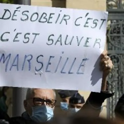 Ca grogne toujours à Marseille contre la fermeture des bars et...