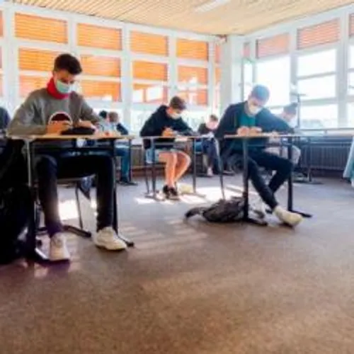 [EDUCATION]: C’est la rentrée scolaire ce matin pour les écoliers,...