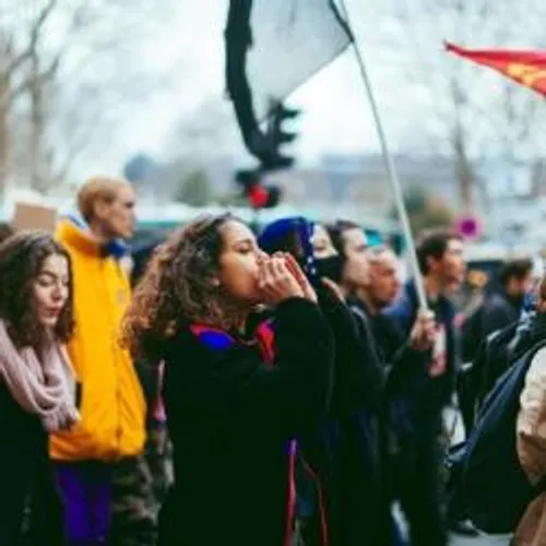 [EDUCATION]: Partout en France les enseignants sont descendus dans...