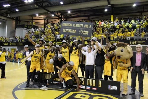 Basketball - Playoffs: Fos Provence Basket accède à son rêve, la...