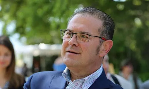 [ POLITIQUE - MARSEILLE ] : BRUNO GILLES ANNONCE SA CANDIDATURE A...