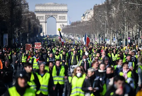 [FAITS DIVERS - JUSTICE]: Gilets jaunes : les assureurs estiment...