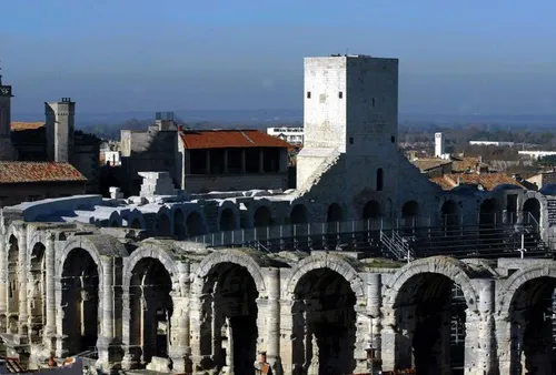 [SORTIES - LOISIRS]: Arles : après le forfait d'Enrique Ponce,...