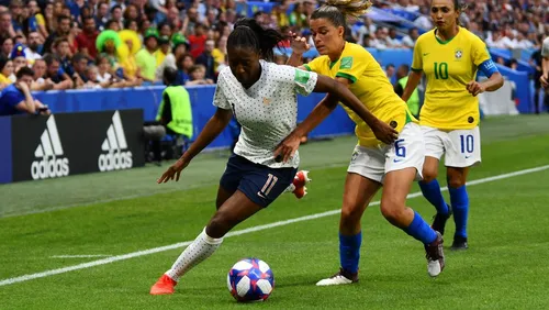 [ SPORT - FOOTBALL ] COUPE DU MONDE FEMININE : les Bleues,...
