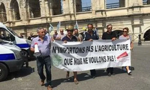 [ SOCIETE - ARLES ] LES AGRICULTEURS DENONCENT LES TRAITES...