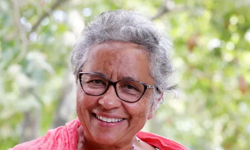 [POLITIQUE - ARLES]: la députée Monica Michel en marche vers la...