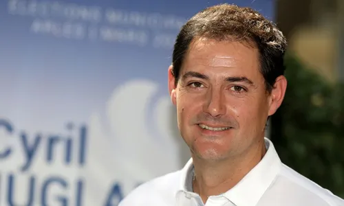 [ POLITIQUE - ARLES ] Municipales à Arles : Cyril Juglaret souhaite...