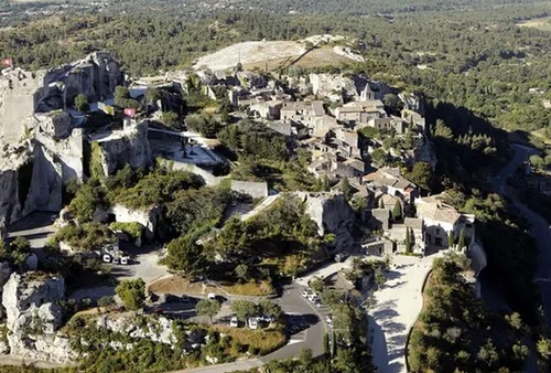 [ JUSTICE - BAUX DE PROVENCE ] Conflit avec Cathédrale d'images :...