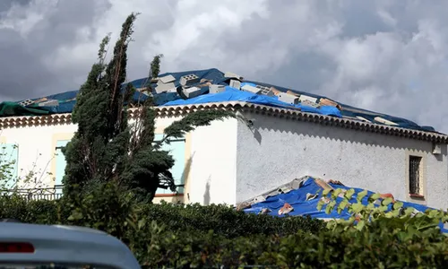 [SOCIETE]: Arles - Pont-de-Crau : toujours mobilisés après la tornade.