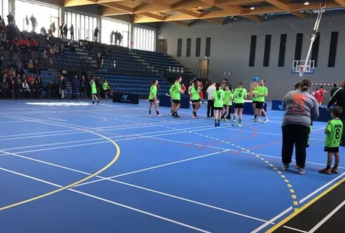 [ SOCIETE - ST MARTIN DE CRAU ] Saint-Martin-de-Crau : le complexe...