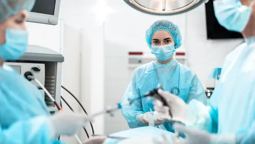 Nîmes : une technique innovante pour opérer les hernies inguinales.