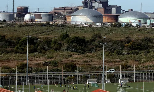 [ ECONOMIE - MARTIGUES ] l'industrie veut retrouverla confiance des...