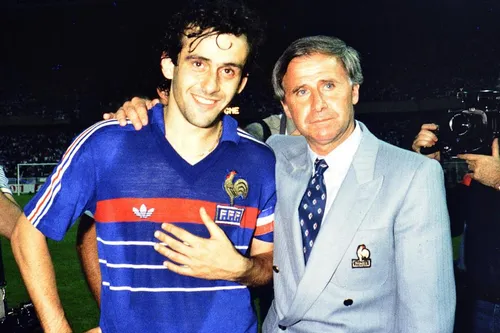 [Foot] : Platini pleure Michel Hidalgo, entraîneur "doux et humaniste"