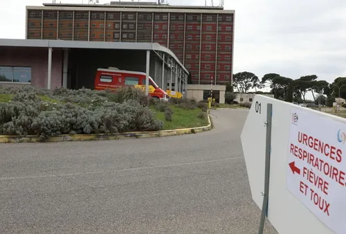 [ SANTE - ARLES ] Coronavirus : deux décès dans l'unité Covid-19 de...