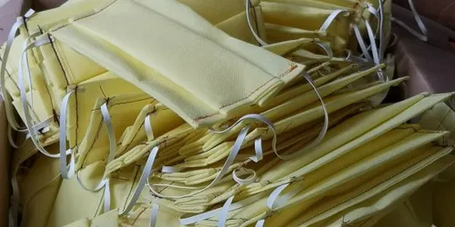 Port Saint Louis: Distribution de masques grand public.