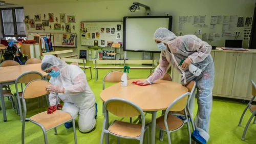 Reprise de l'école le 12 mai, c'est franchement non du côté d'Arles.