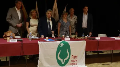 [ POLITIQUE - SAINTES MARIES DE LA MER ] Roland Chassain reste...