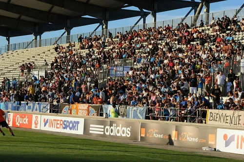 [ SPORT - FOOTBALL ] L'OM SUR LA PELOUSE DE PARSEMAIN A FOS-SUR-MER...