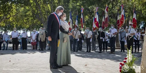 Le maire d’Arles rend hommage aux Résistants arlésiens.