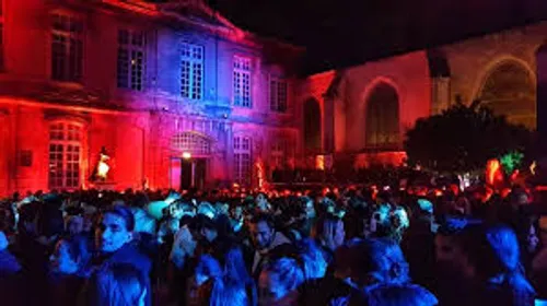 Coronavirus - Arles : "À ce compte-là, il ne faut même pas parler...