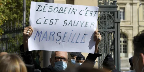 Ca grogne toujours à Marseille contre la fermeture des bars et...