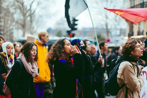 [EDUCATION]: Partout en France les enseignants sont descendus dans...