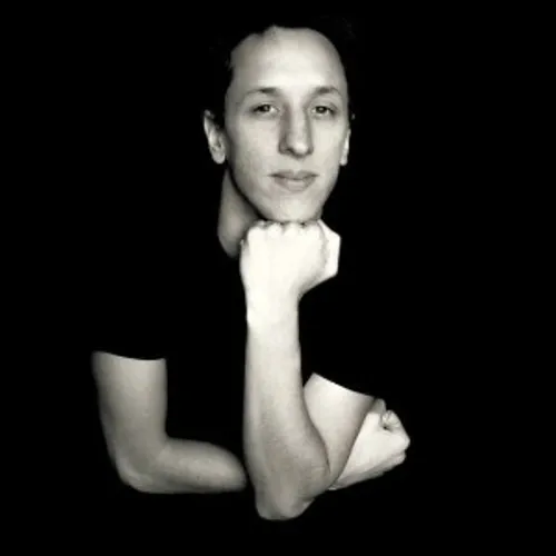 NICOLAS MAIN