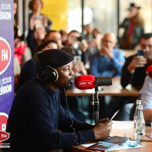 SWEET FM