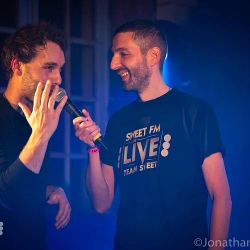 SWEET FM