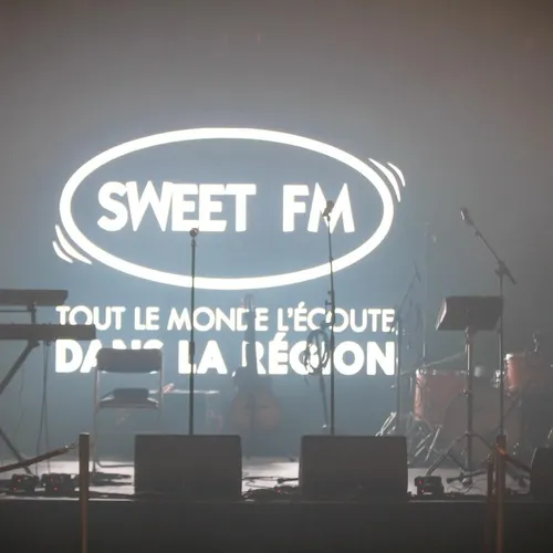 SWEET FM