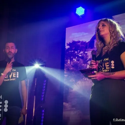 SWEET FM