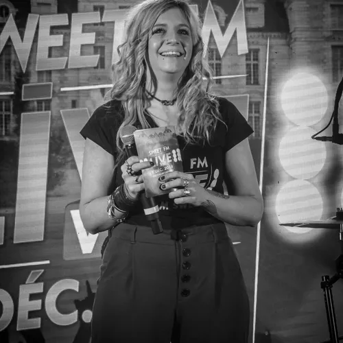 SWEET FM